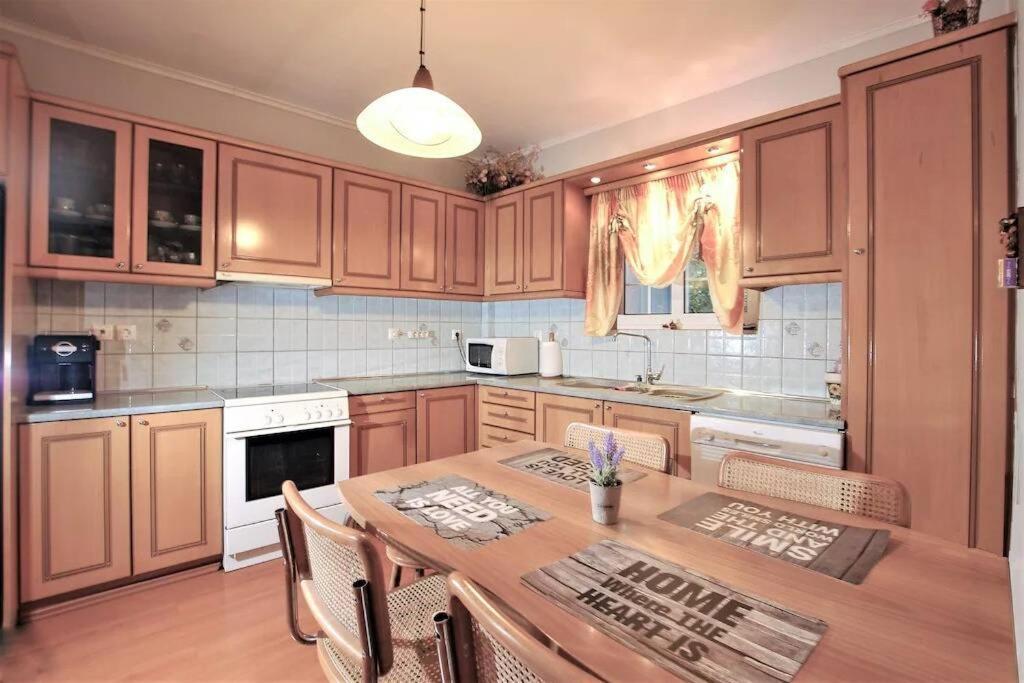 'Panos' Comfy Apartment Аргостолион Екстериор снимка